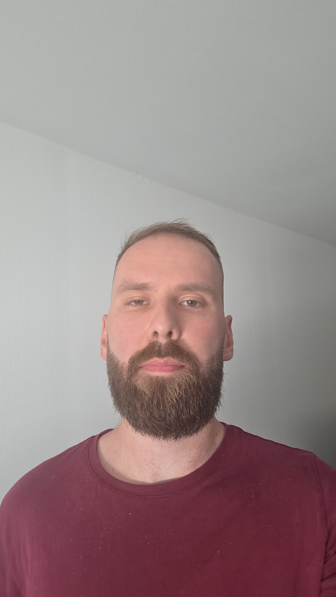Porträtfoto von Okan Ulus, Webentwickler aus Erbendorf